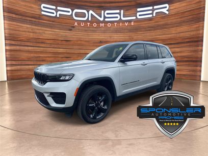 Used 2023 Jeep Grand Cherokee Altitude