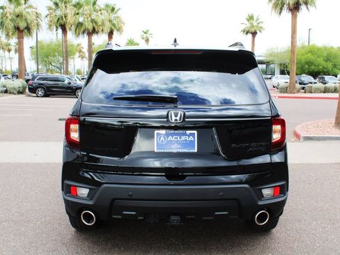 Used 2025 Honda Passport Black Edition image 5