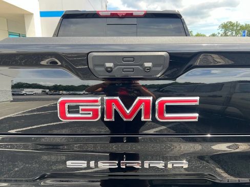 New 2026 GMC Sierra 1500 AT4 w/ AT4 Premium Package AWD/4WD image 7