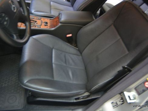 Used 2002 Mercedes-Benz E 320 Sedan image 23