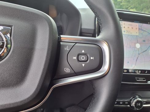 New 2025 Volvo XC40 B5 Plus w/ Protection Package Premier image 22