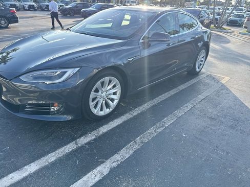 Used 2016 Tesla Model S 90D image 8