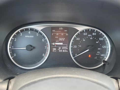 Used 2021 Nissan Kicks S FWD image 31