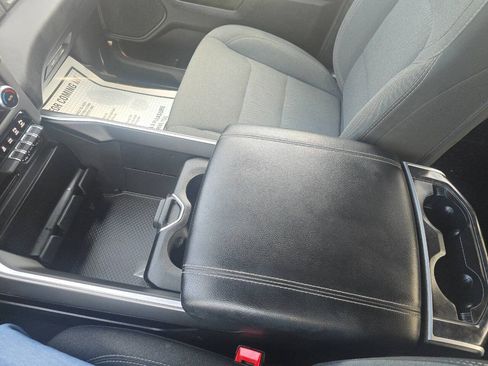 Used 2022 RAM 1500 Big Horn AWD/4WD image 39