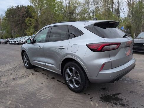 Certified 2023 Ford Escape ST-Line Select AWD/4WD image 9