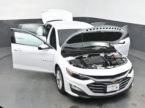 Used 2024 Chevrolet Malibu LT image 40
