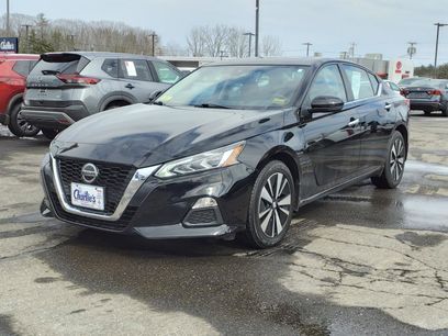 Used 2022 Nissan Altima 2.5 SV w/ SV Premium Package