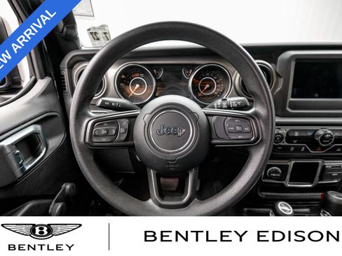 Used 2022 Jeep Wrangler Unlimited Sport AWD/4WD image 11