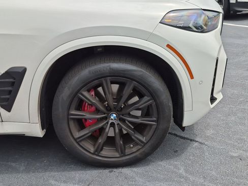 Used 2024 BMW X5 xDrive40i w/ M Sport Package AWD/4WD image 13