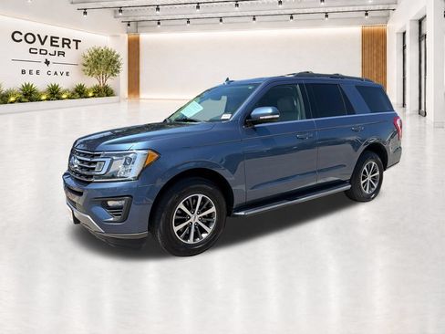 Used 2018 Ford Expedition XLT w/ Equipment Group 202A RWD image 4