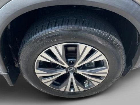 Used 2022 Nissan Rogue SV AWD/4WD image 10