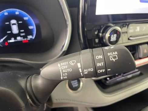 New 2026 Toyota Highlander Platinum AWD/4WD image 7