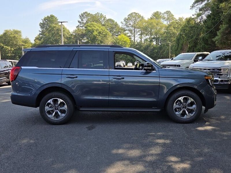 New 2027 Ford Expedition Active RWD image 16