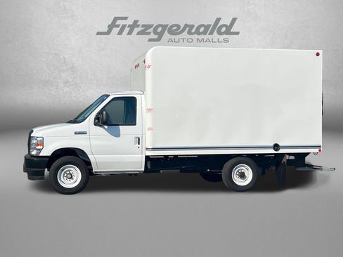Used 2024 Ford E-350 and Econoline 350 Super Duty w/ Power Windows & Locks Group RWD image 5