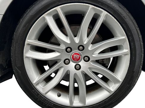 Used 2016 Jaguar XF Prestige image 52