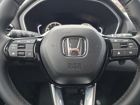 New 2025 Honda Pilot Touring image 29