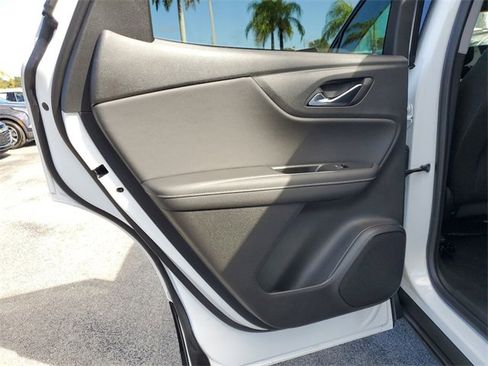 New 2025 Chevrolet Blazer LT image 8