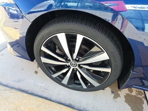 Used 2021 Nissan Altima 2.5 SR w/ SR Premium Package image 10