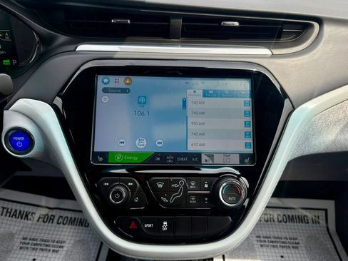 Used 2021 Chevrolet Bolt Premier w/ Infotainment Package FWD image 25