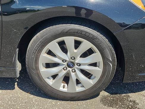 Used 2016 Subaru Legacy 2.5i Premium w/ Moonroof Package AWD/4WD image 9