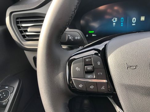 New 2026 Ford Escape Plug-in Hybrid w/ PHEV Premium Package image 15