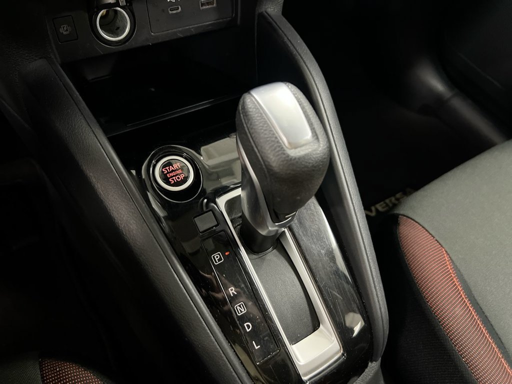 Used 2024 Nissan Versa SR FWD image 17