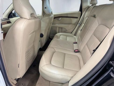 Used 2011 Volvo XC70 3.2 image 23