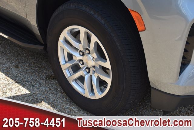 Certified 2024 Chevrolet Suburban LT AWD/4WD image 16
