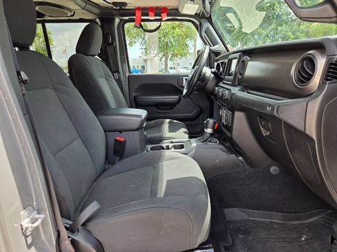 Certified 2020 Jeep Gladiator Sport w/ Quick Order Package 24S AWD/4WD image 19