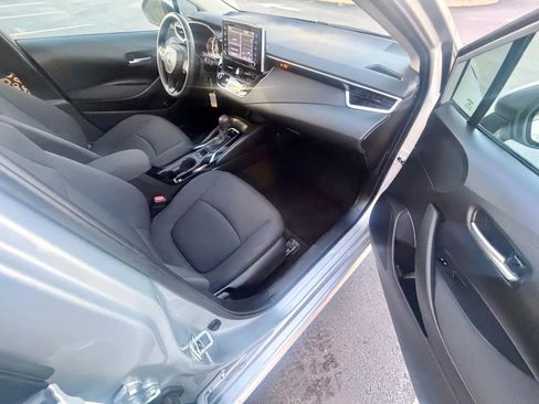 Used 2021 Toyota Corolla LE image 8