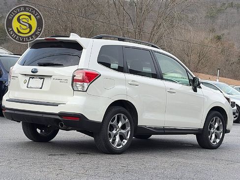 Used 2017 Subaru Forester 2.5i Touring image 6
