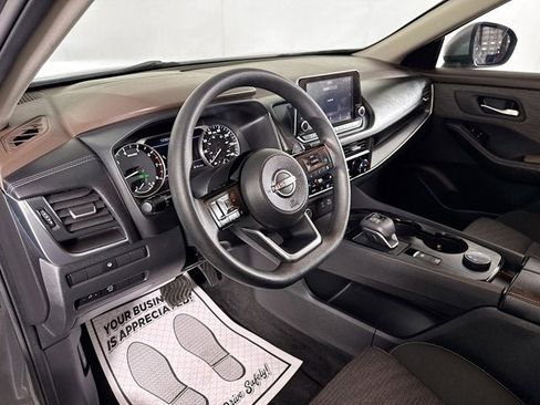 Certified 2023 Nissan Rogue SV image 9