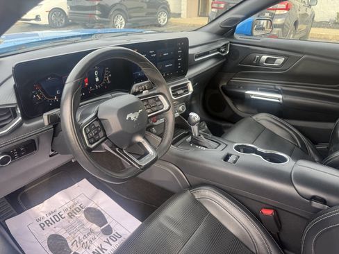 Used 2024 Ford Mustang GT Premium image 17