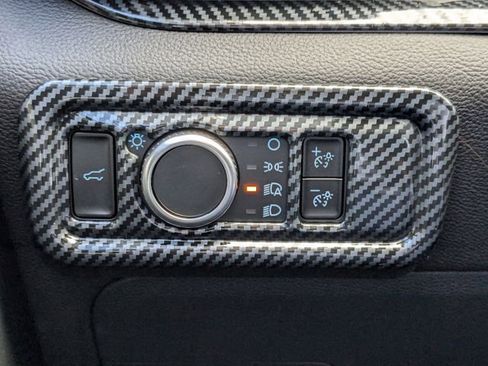 Used 2023 Ford Explorer XLT AWD/4WD image 38
