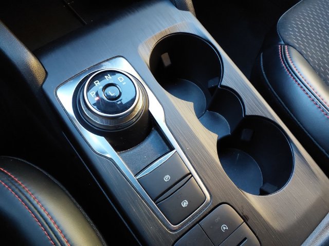 Used 2025 Ford Escape ST-Line Select AWD/4WD image 18