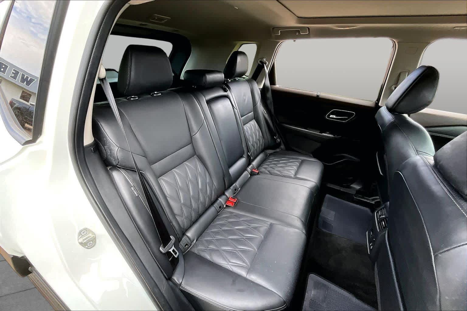 Used 2023 Nissan Rogue Platinum w/ Platinum Premium Package FWD image 20