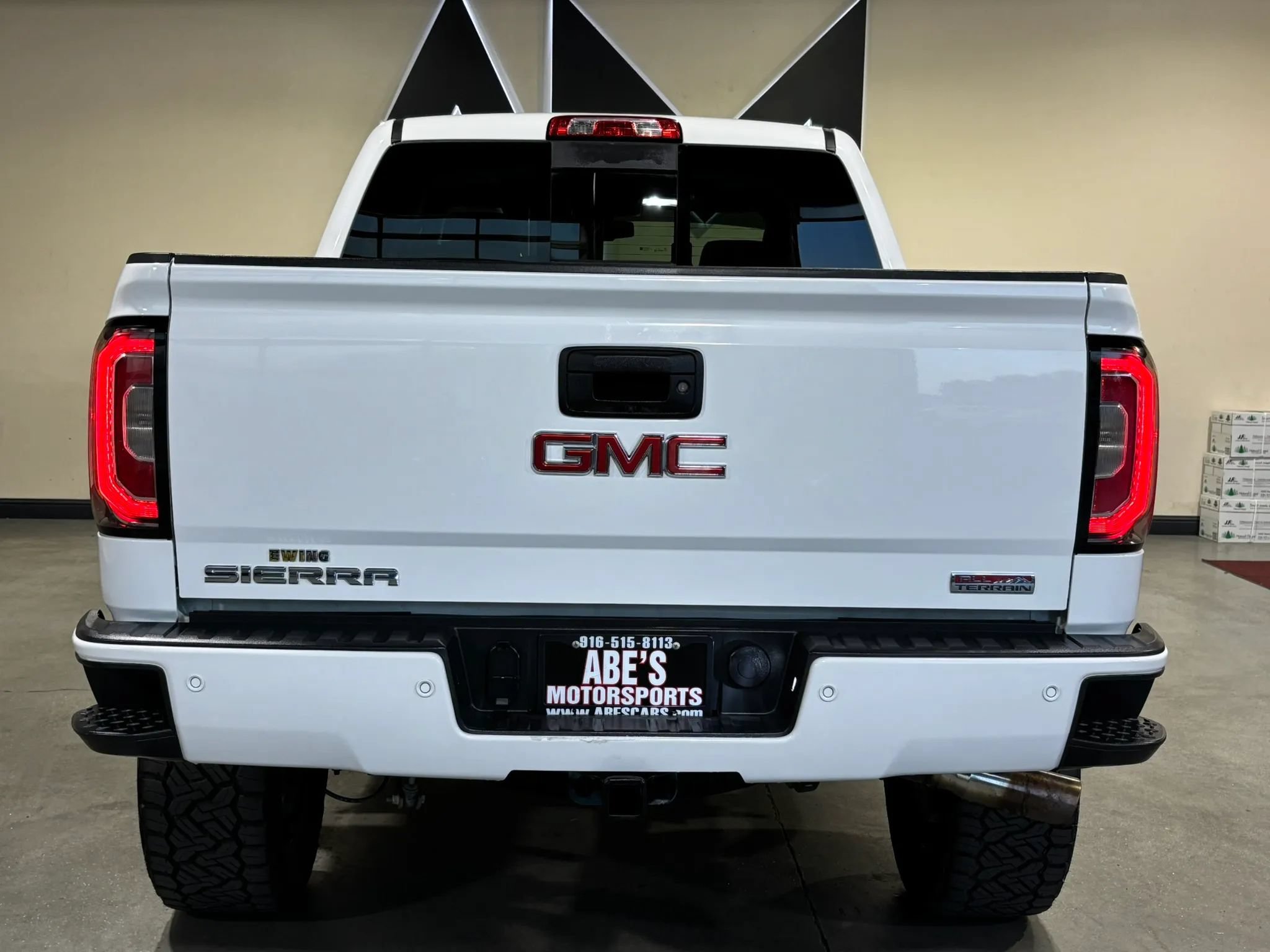 Used 2017 GMC Sierra 1500 SLT AWD/4WD image 5