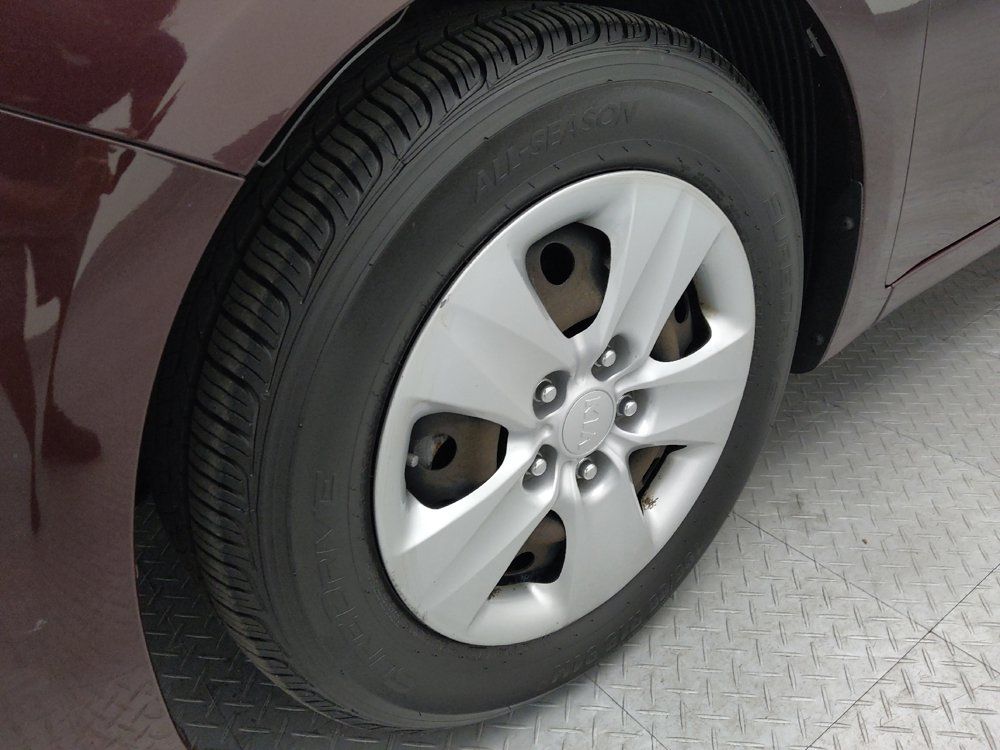 Used 2017 Kia Forte LX FWD image 31