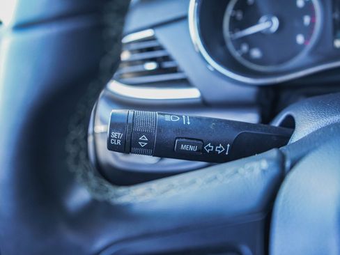 Used 2021 Buick Encore Preferred image 18