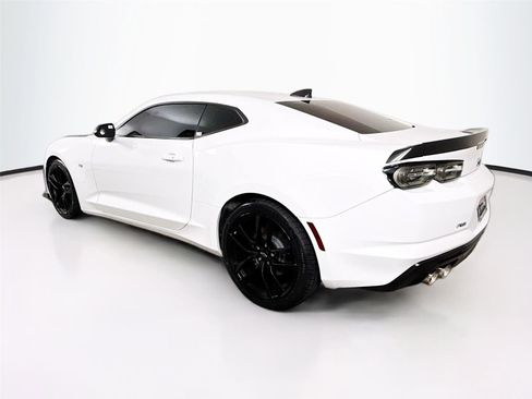 Used 2021 Chevrolet Camaro LT w/ 1LE Track Performance Package RWD image 5