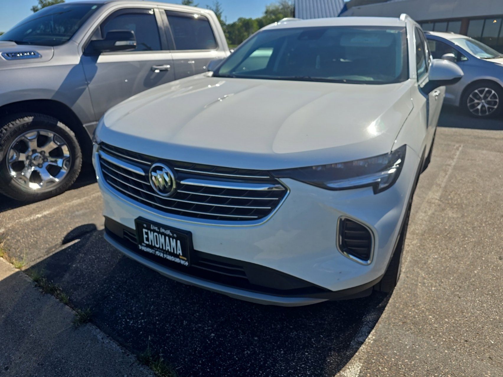 Used 2023 Buick Envision Preferred FWD image 1