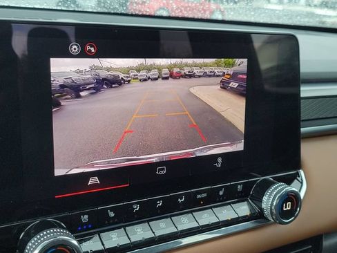 Used 2026 GMC Canyon AT4 w/ AT4 Premium Package AWD/4WD image 15