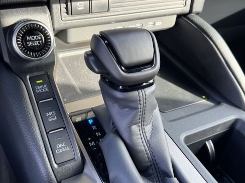 Used 2025 Toyota Land Cruiser image 21