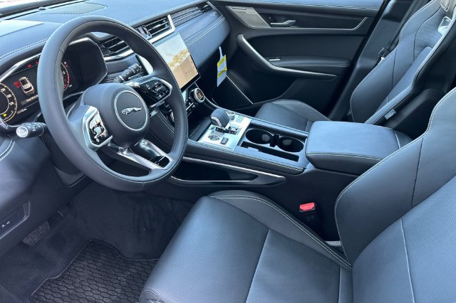 New 2026 Jaguar F-PACE R-Dynamic S AWD/4WD image 9
