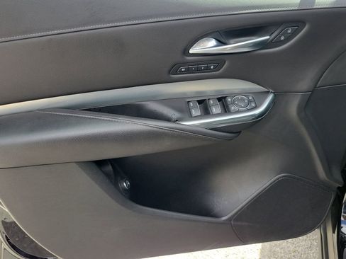 Used 2020 Cadillac XT4 Premium Luxury image 18