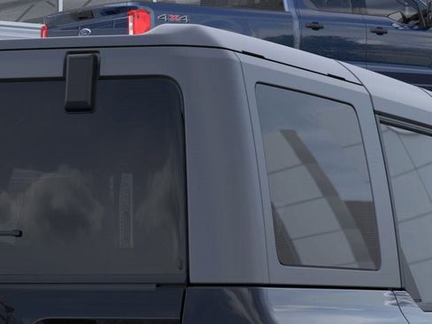 New 2025 Ford Bronco Badlands image 25