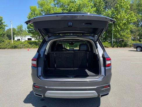 Used 2025 Honda Pilot Touring image 36