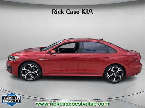 Used 2022 Volkswagen Passat 2.0T R-Line image 3