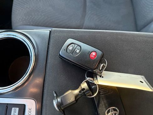 Used 2013 Toyota Prius V Three image 13