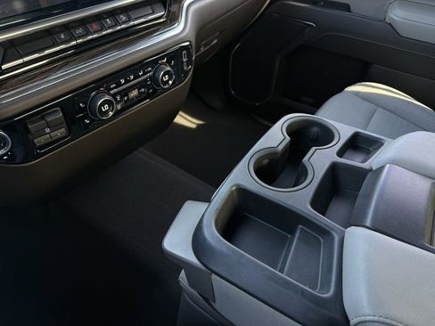 Used 2024 Chevrolet Silverado 2500 LT image 20